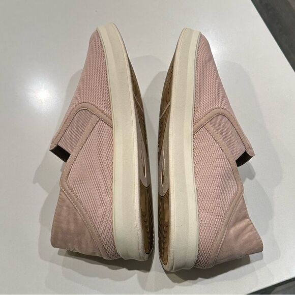 OluKai Ki‘ihele Slip-On Sneaker (Women) - Picture 2 of 9